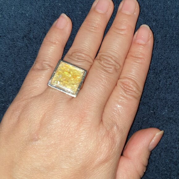 Very Unique Bold Vintage Faux Yellow Opal German Silver Ring - Picture 4 of 11